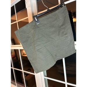 Green skirt- stretch